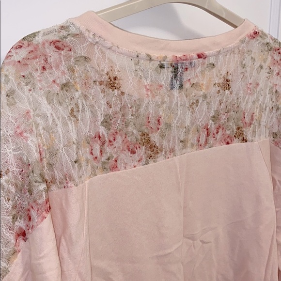 FOREVER 21 | Lace Pink Sweatshirt - Picture 3 of 4